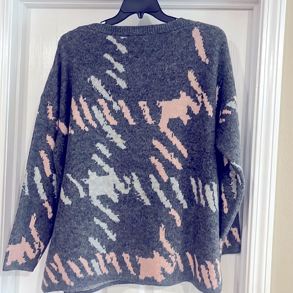 Jodifl sweater. Size large. - Picture 4 of 5